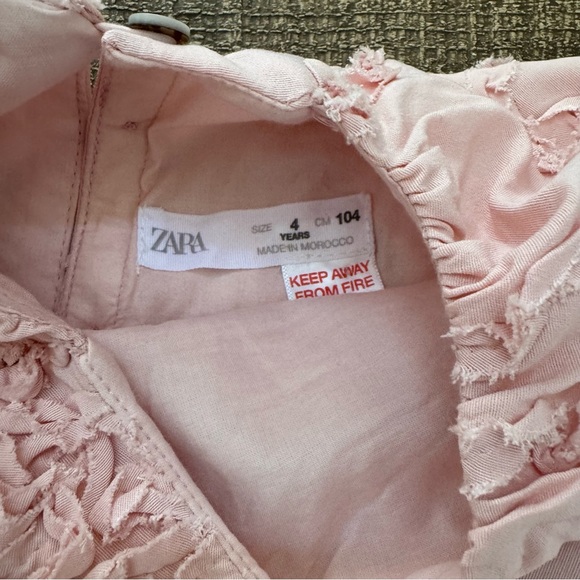 Zara Soft Pink Textured Floral Dress 4 - Picture 6 of 8